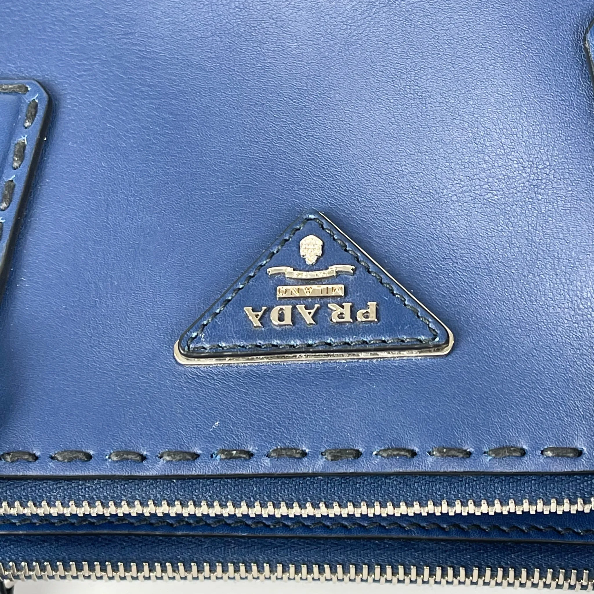 Bluette City Calfskin Stitched Leather Medium Double Zip