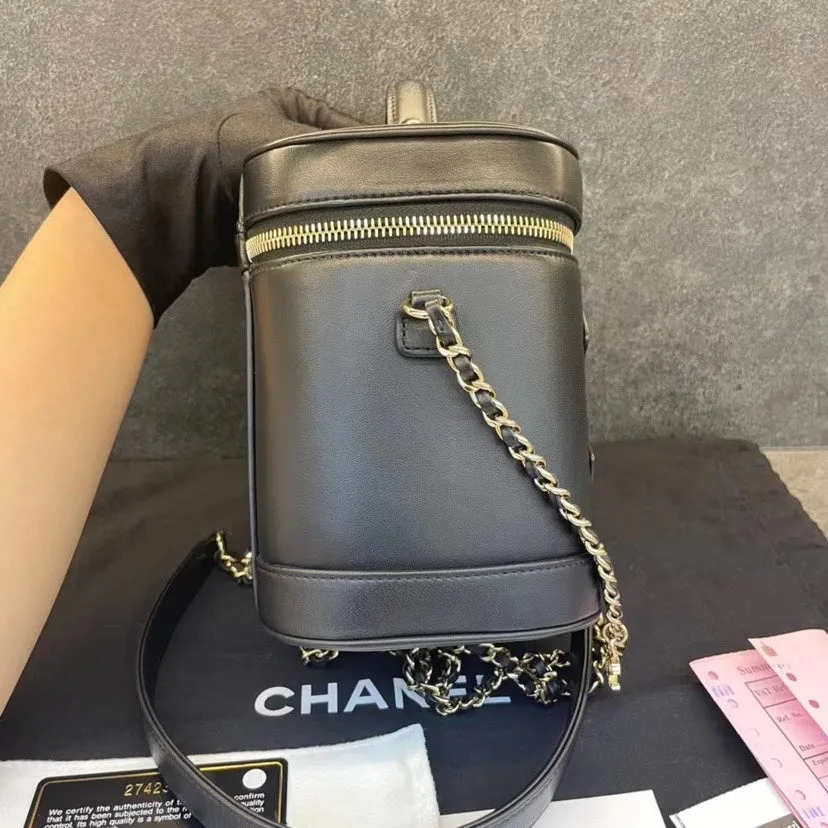 Chanel Black Vanity Case Leather Shoulder Bag Medium