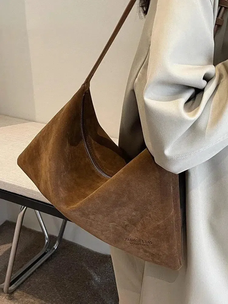 Claudia – Classic refined design – Suede crossbody