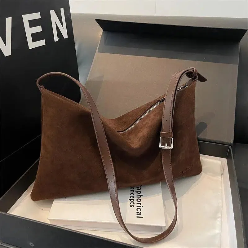 Claudia – Classic refined design – Suede crossbody