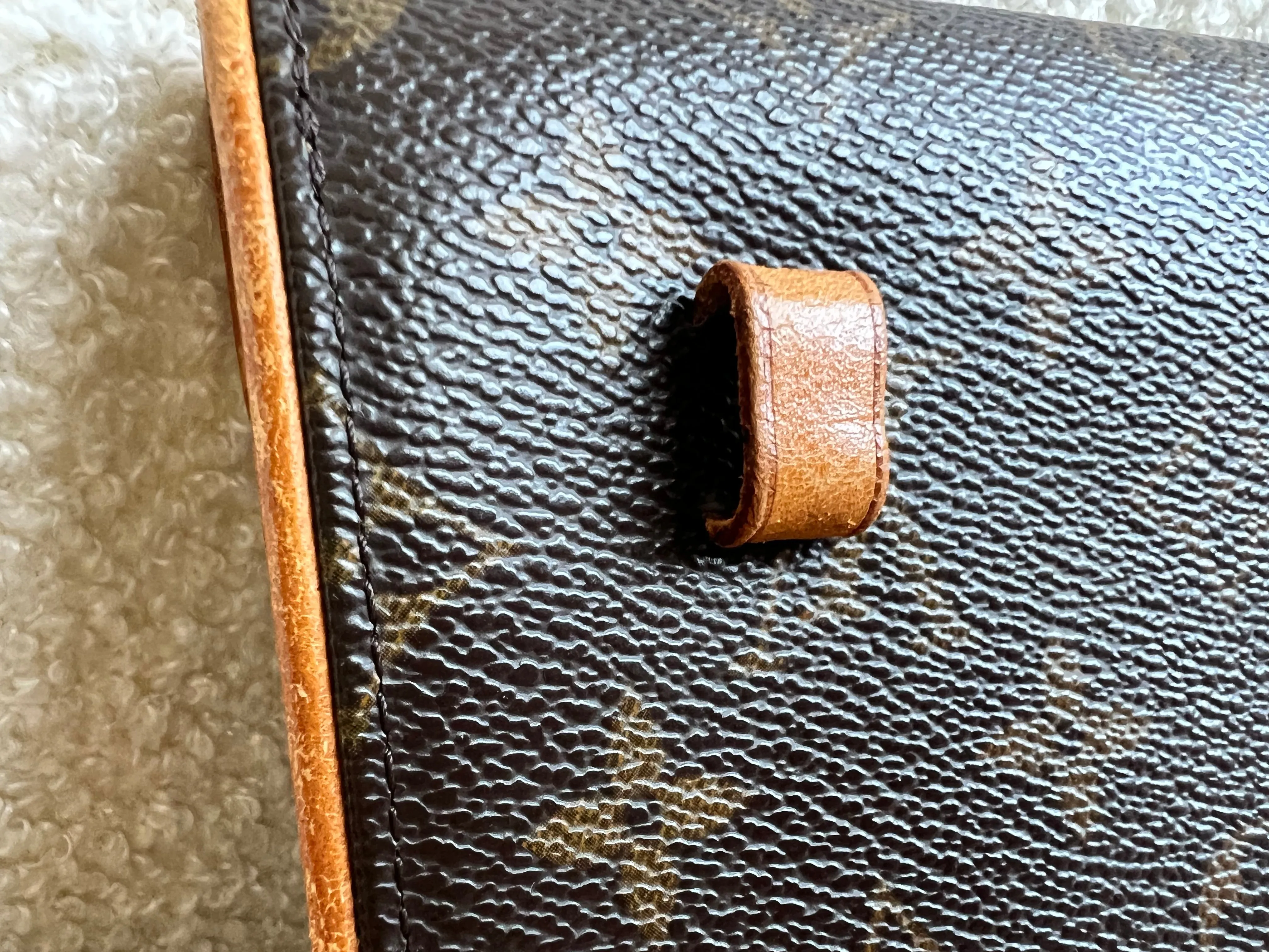 Louis Vuitton Monogram Florentine Belt Bag