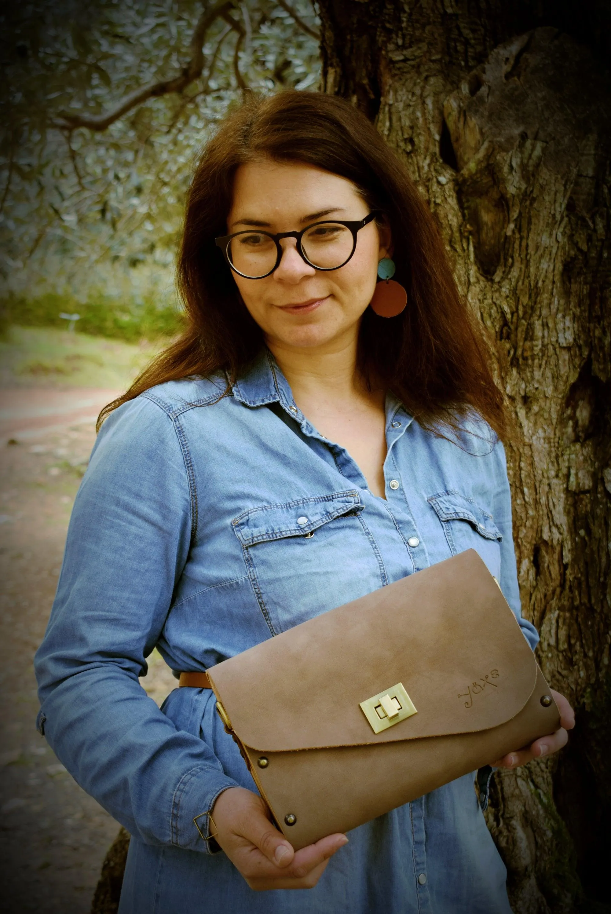 Mocha brown leather wood women bag