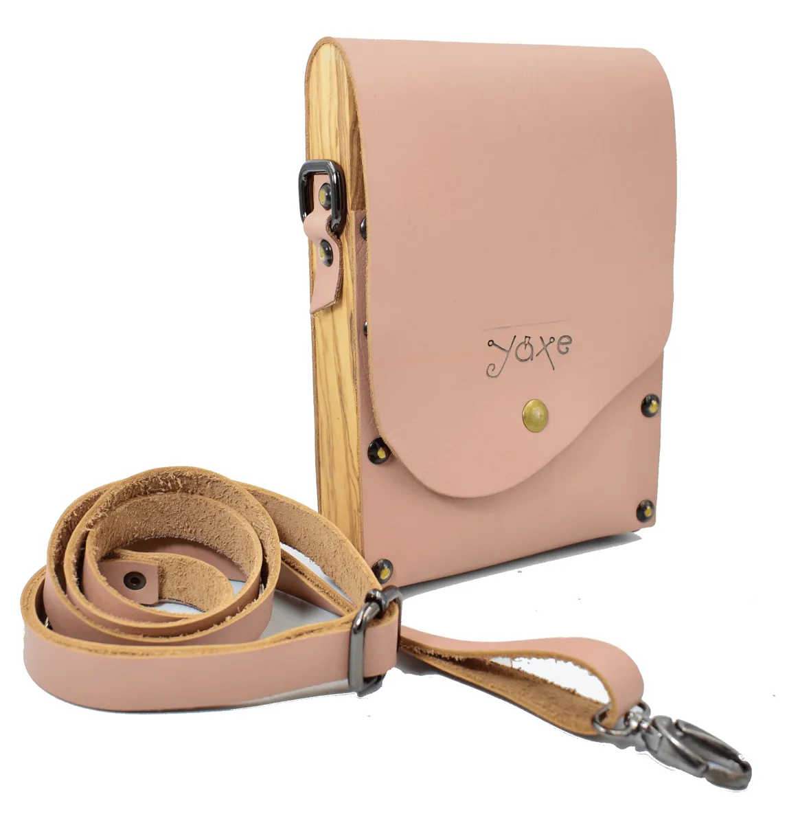 Pink belt bag from leather and wood