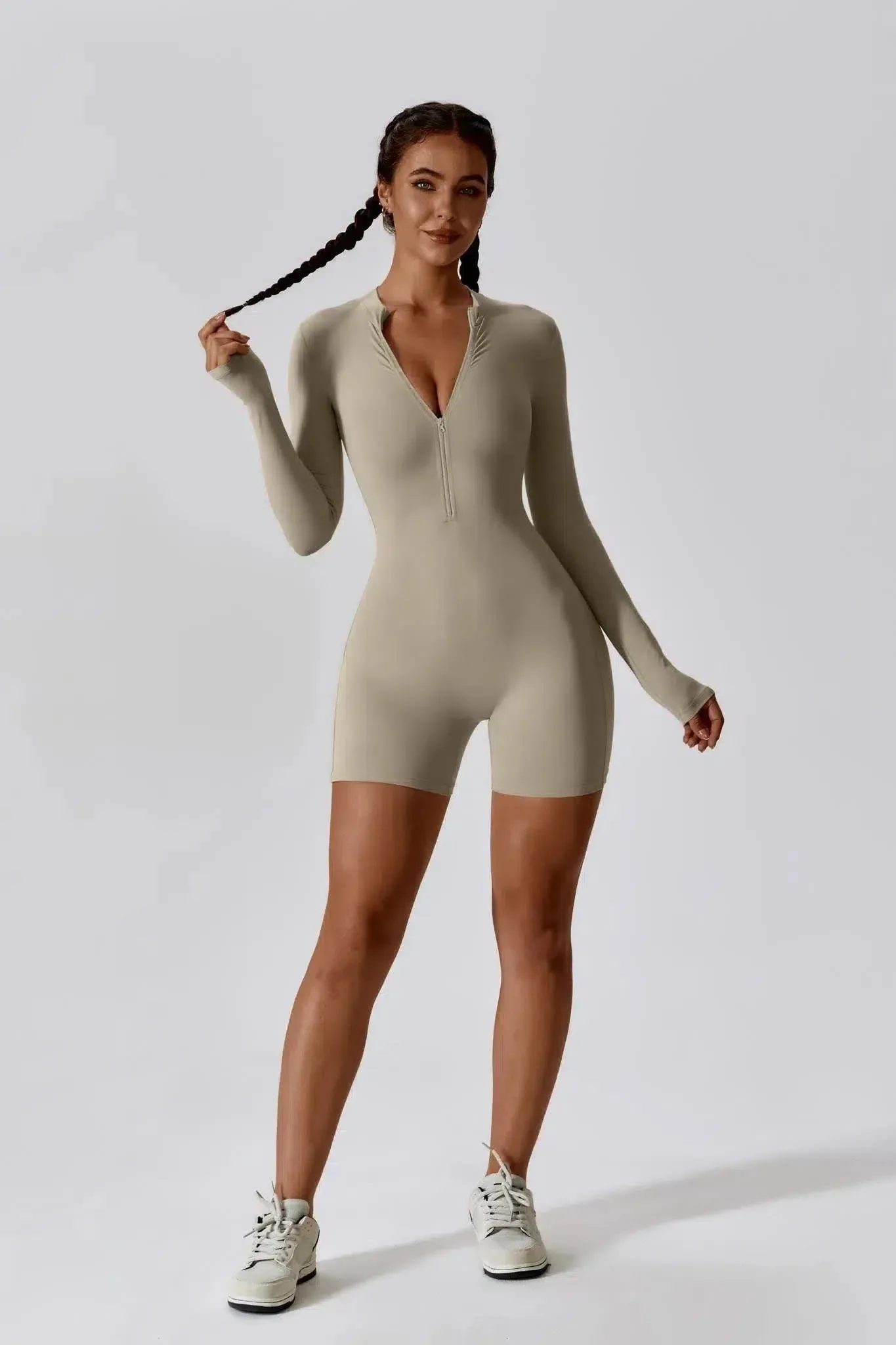 Tahlia – Collar half-zip – Modern activewear romper