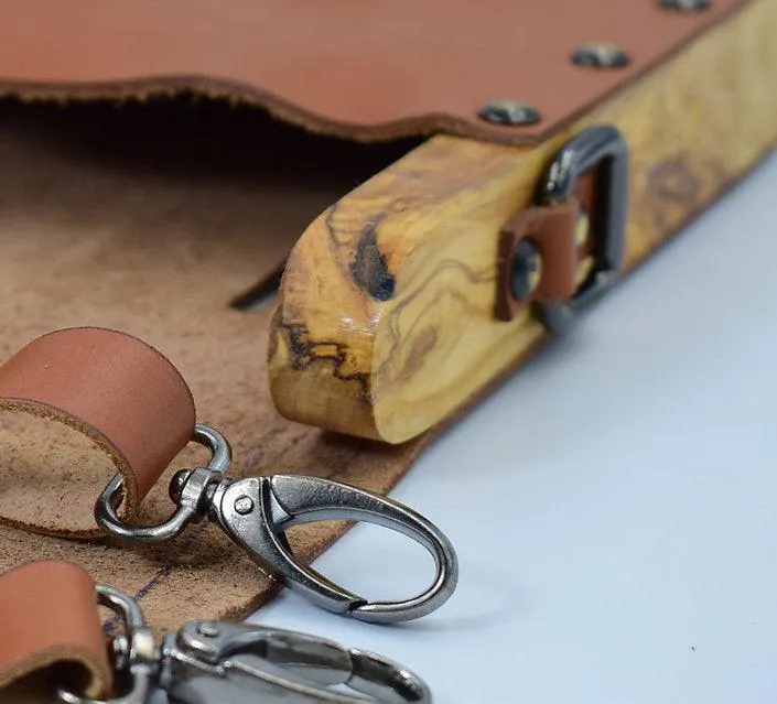 Tampa belt brown bag from leather and wood