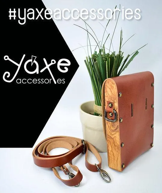 Tampa belt brown bag from leather and wood