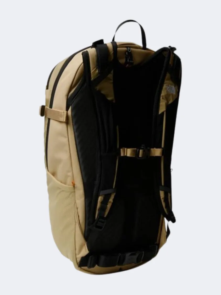 The North Face Basin 24 L Unisex Hiking Bag Khaki Stone/Desert
