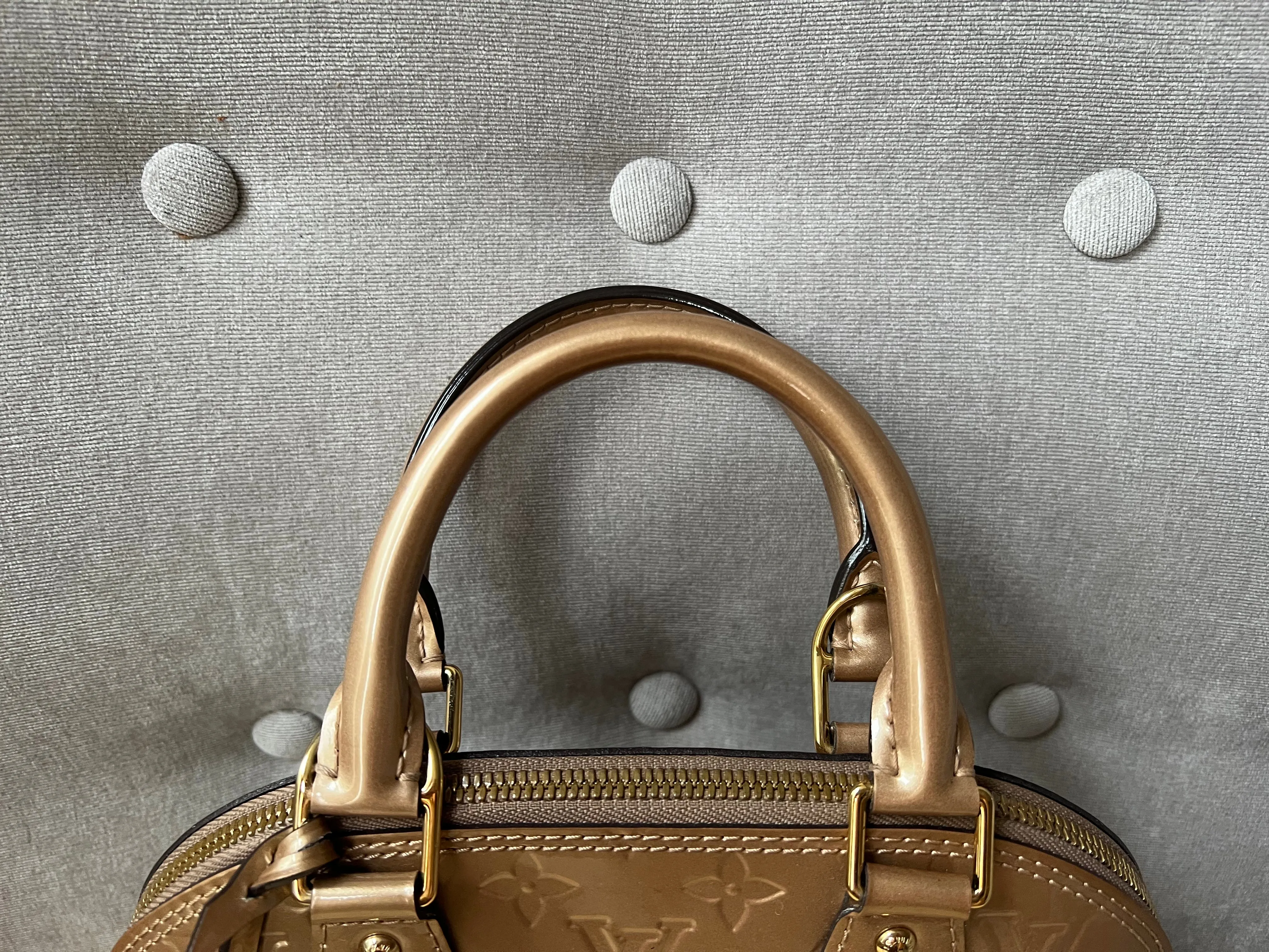 Trendy Inspired Louis Vuitton Alma Gold Vernis Patent Leather (rrp £1590)