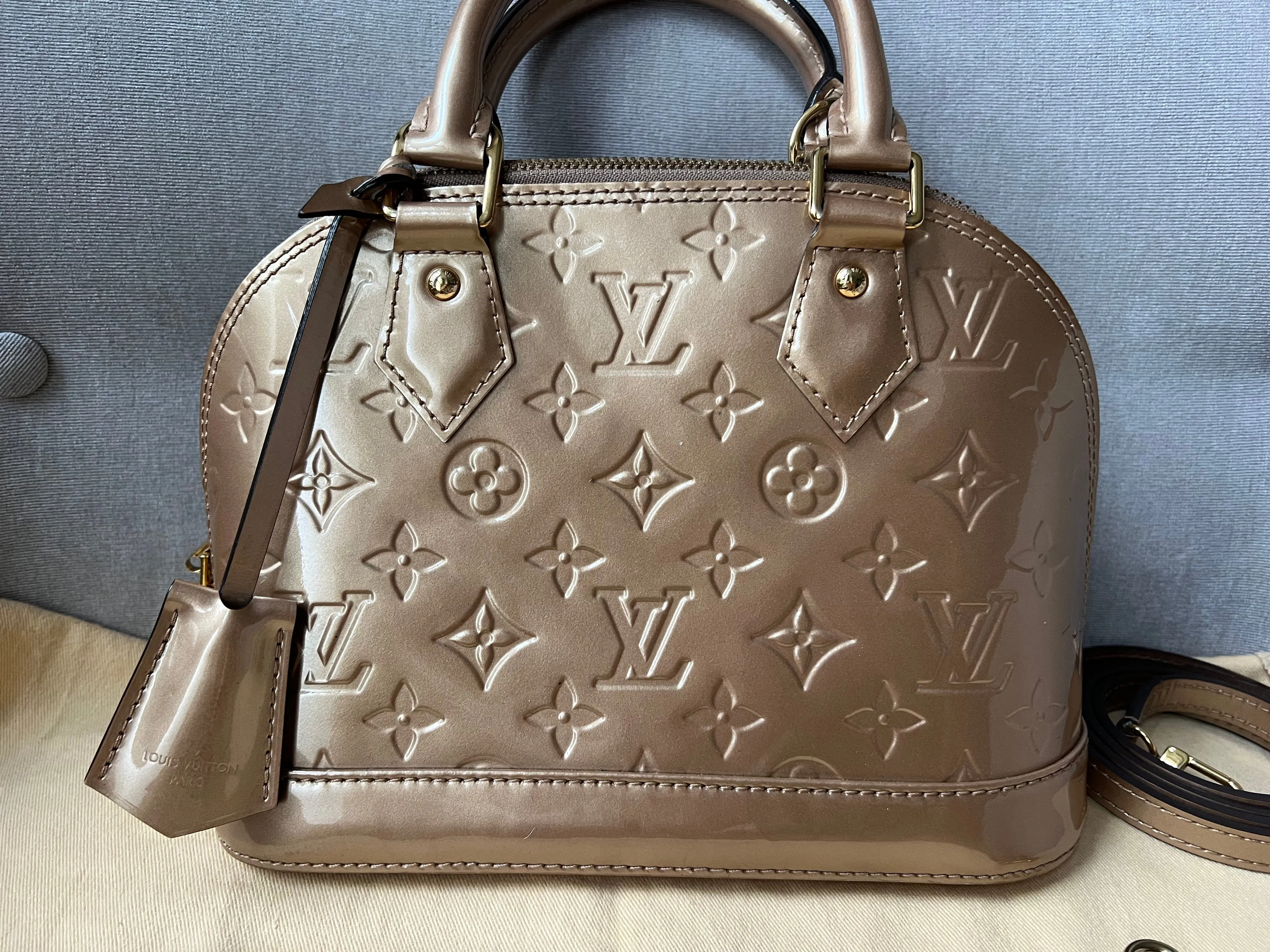 Trendy Inspired Louis Vuitton Alma Gold Vernis Patent Leather (rrp £1590)