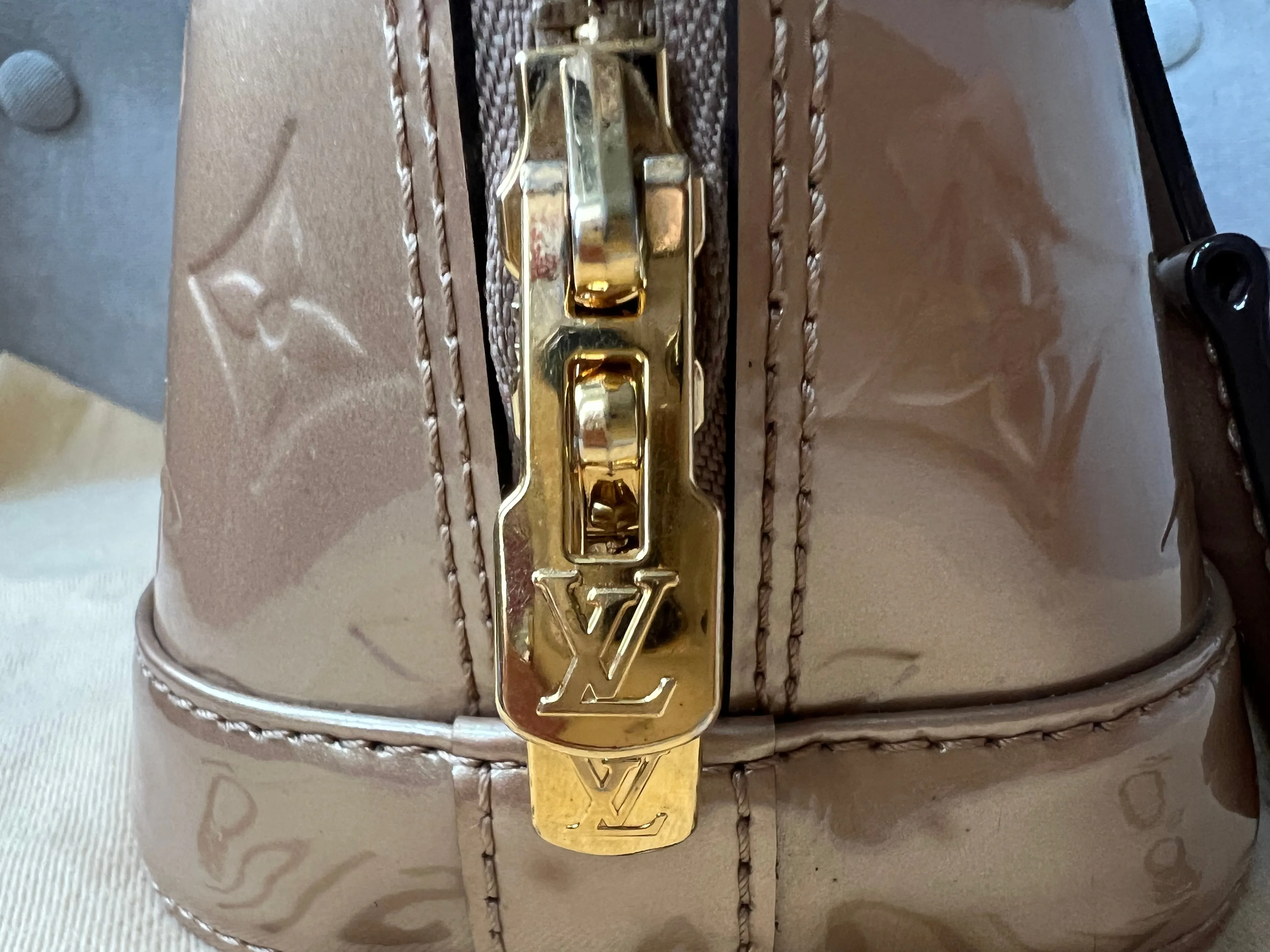 Trendy Inspired Louis Vuitton Alma Gold Vernis Patent Leather (rrp £1590)