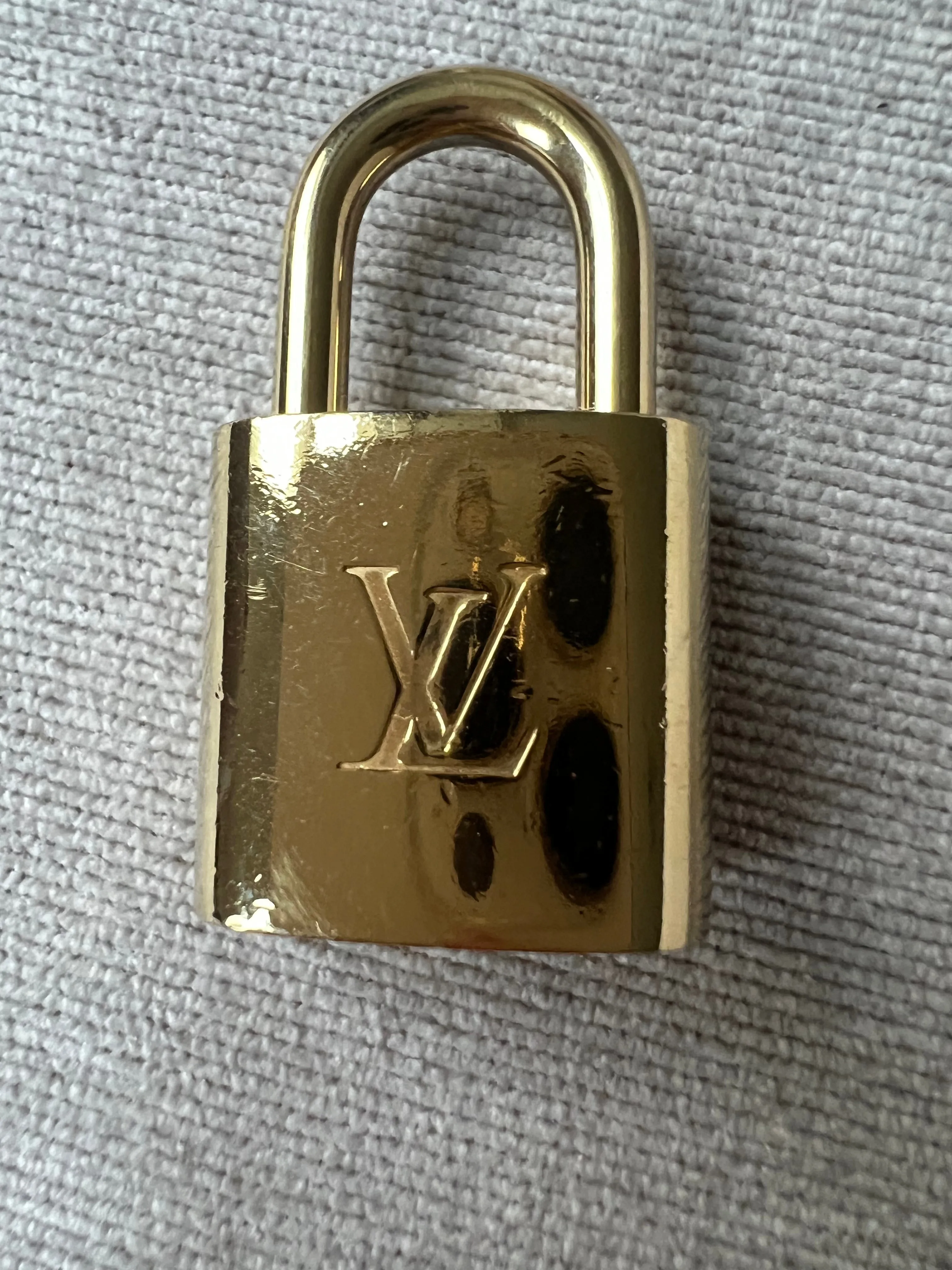 Trendy Inspired Louis Vuitton Alma Gold Vernis Patent Leather (rrp £1590)