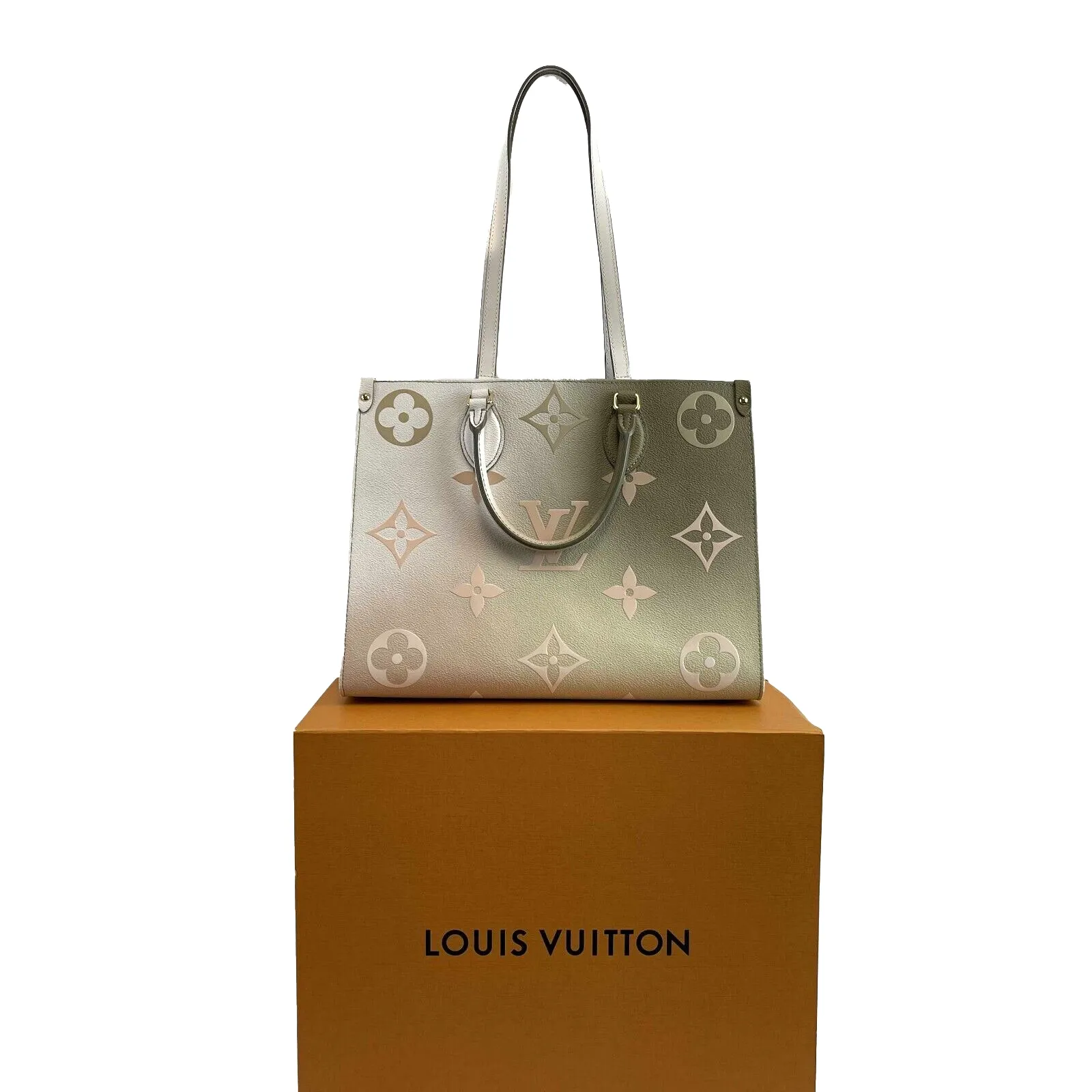 Trendy Inspired Louis Vuitton Giant Spring In The City Onthego Mm